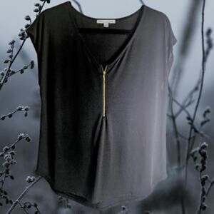 Green Envelope Medium short sleeve charcoal gray front zipper casual blouse.